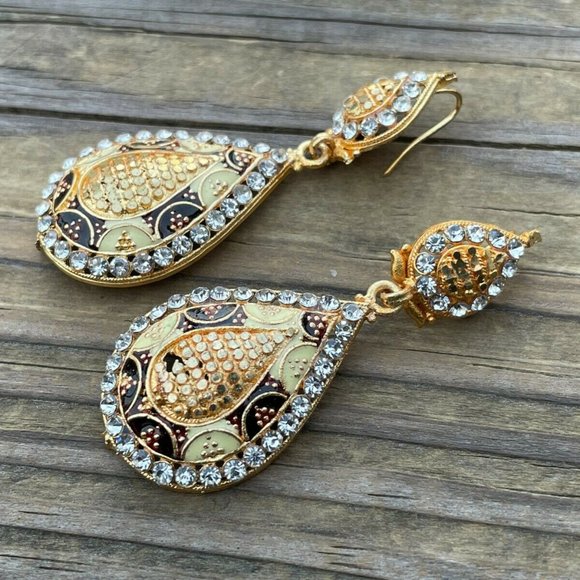 Earrings Gold Tone Women Fashion Ear Jewelry Crystals Accent Traditional Earring - Picture 4 of 10